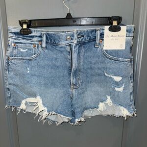 NWT Abercrombie Mid Rise Mom Shorts